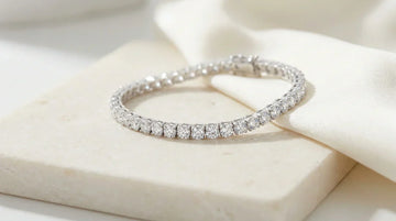 White moissanite tennis bracelet in 925 sterling silver with white gold plating - Sensitive Stones