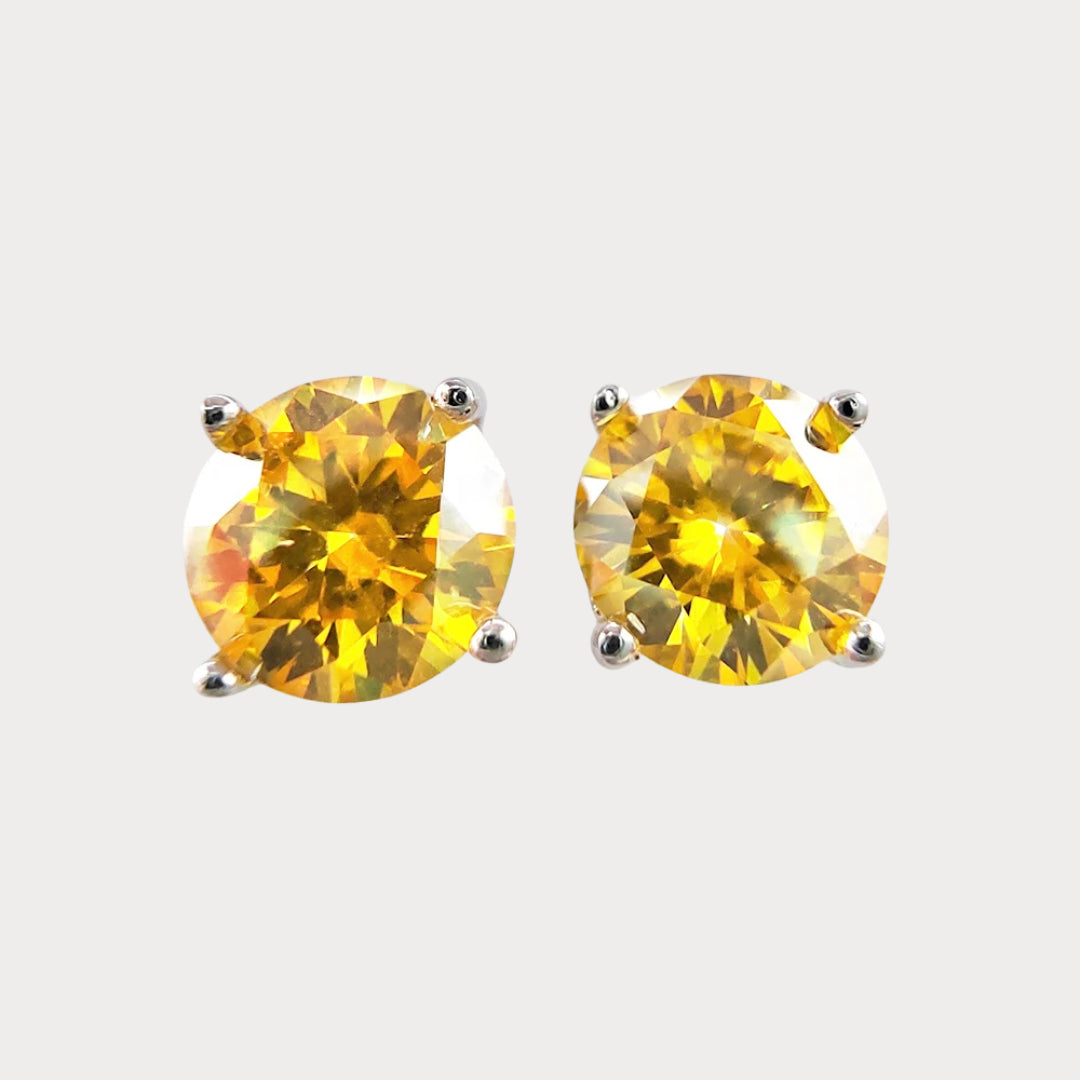 Yellow moissanite stud earrings, round cut, set in 925 sterling silver with 18K gold plating | Sensitive Stones