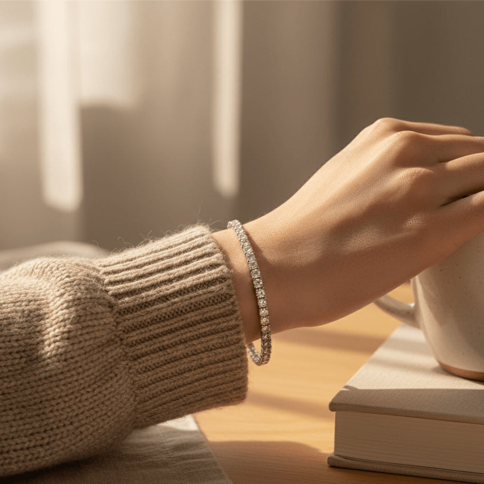 White moissanite tennis bracelet in 925 sterling silver with white gold finish, minimalist quiet luxury look – Sensitive Stones